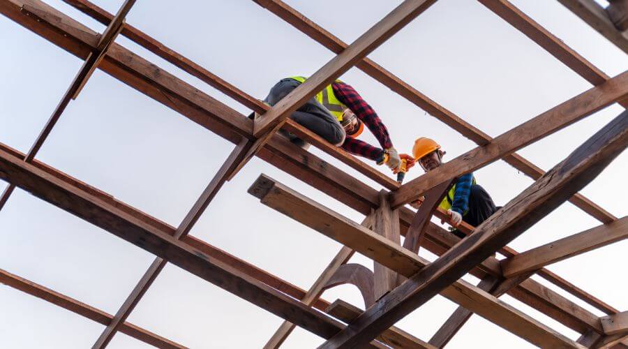 Professional gutter cleaning services in Looneyville, WV